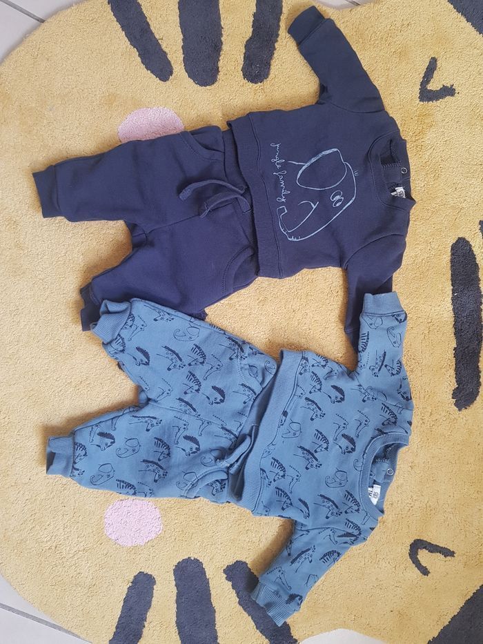 Lot de 2 ensembles La redoute, 1 mois