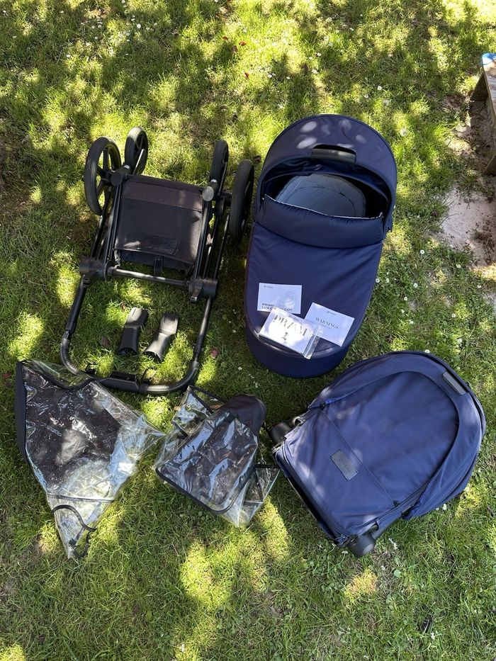 Ensemble complet de poussette Cybex Priam en bleu indigo et noir - photo numéro 4