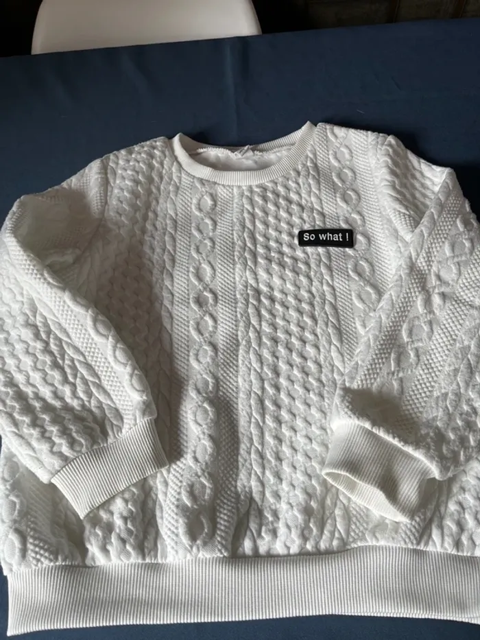 Pull blanc