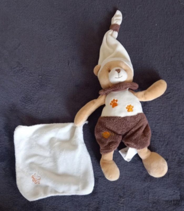 Doudou peluche ours brun avec mouchoir Baby Nat
