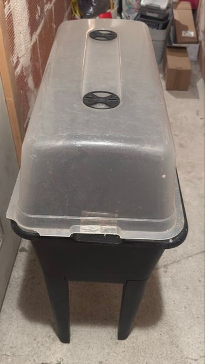 Jardinière d’occasion– prête pour une nouvelle vie verte 🌱