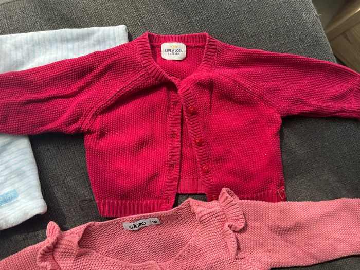 Lot gilets fille taille 1 mois - photo numéro 3