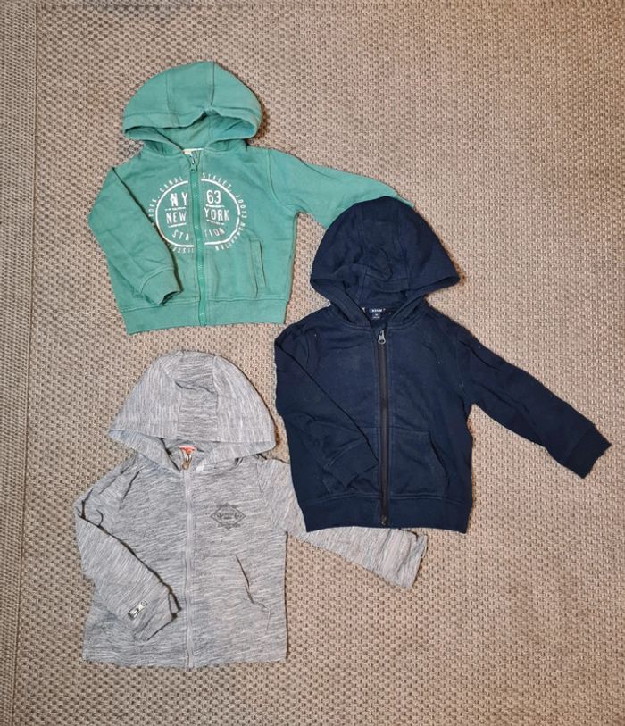 Lot de 3 gilets à capuches garçon - 3 ans - photo numéro 2