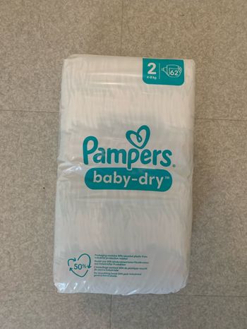 Couche Pampers taille 2