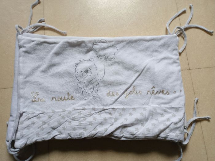 Tour de lit étoiles