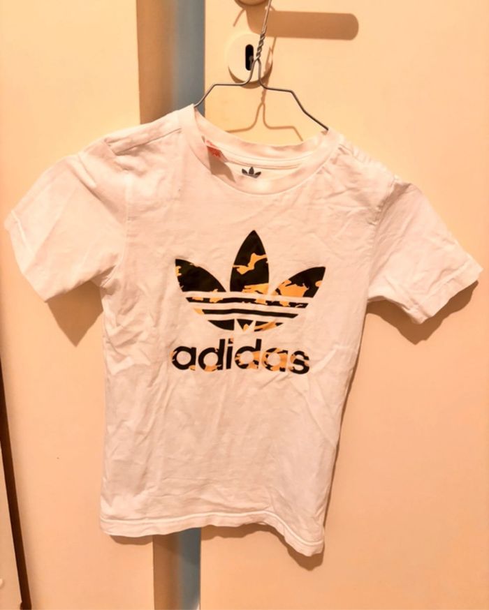 TEE shirt adidas