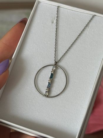 Collier cercle bleu turquoise