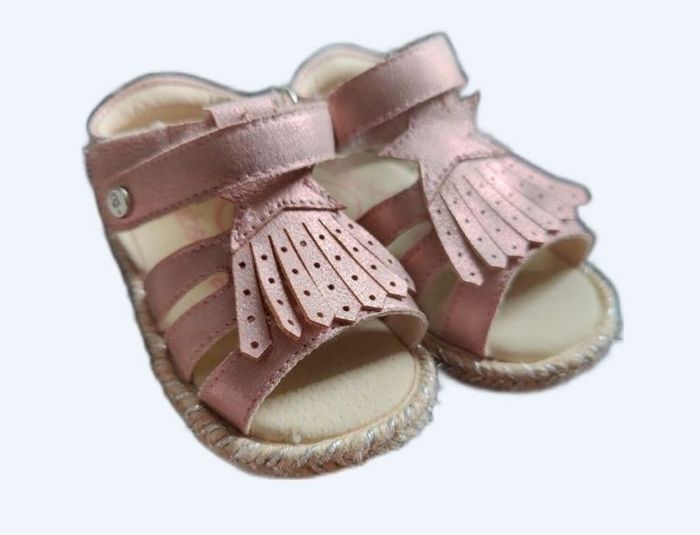 Chaussures été taille 19 - photo numéro 2