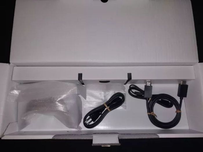 PlayStation 5 Pro 2 To de stockage - Neuf - photo numéro 8