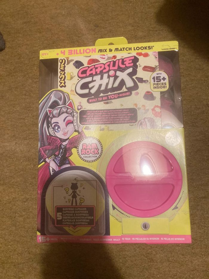 Poupée Capsule Chix