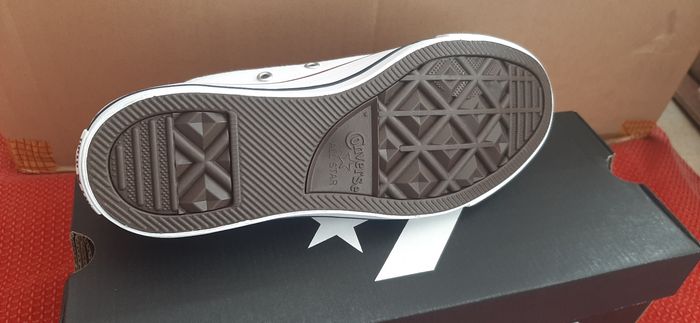 Converse basse blanche - photo numéro 5