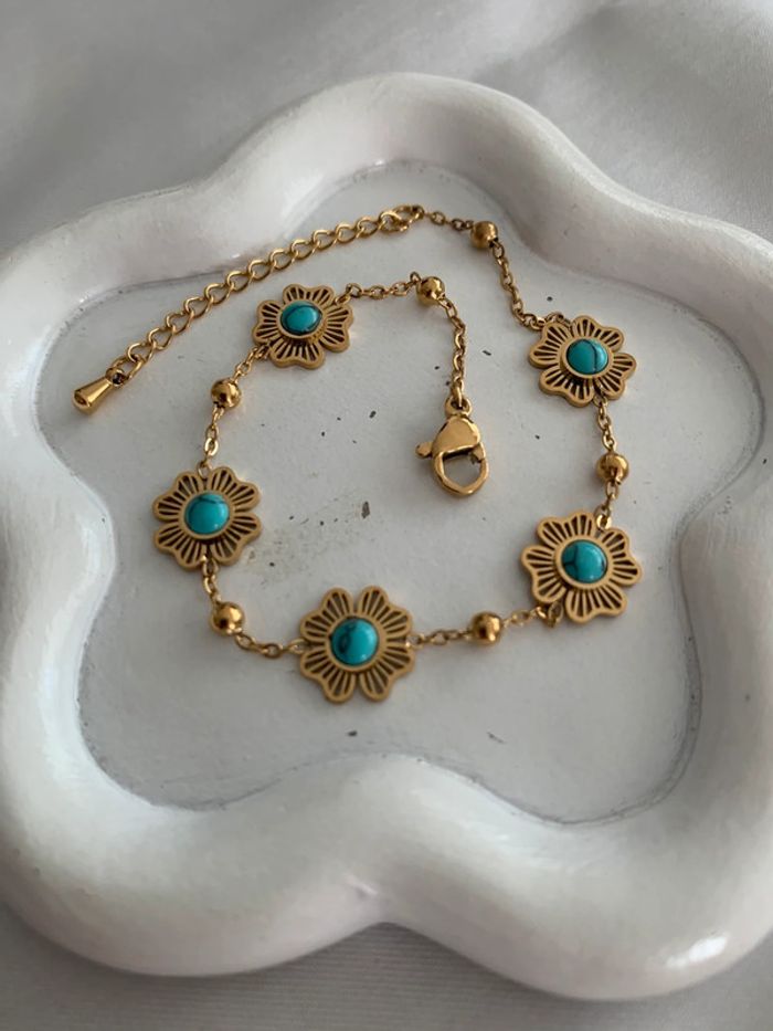 Bracelet fleur bleue turquoise en acier inoxydable doré - photo numéro 4