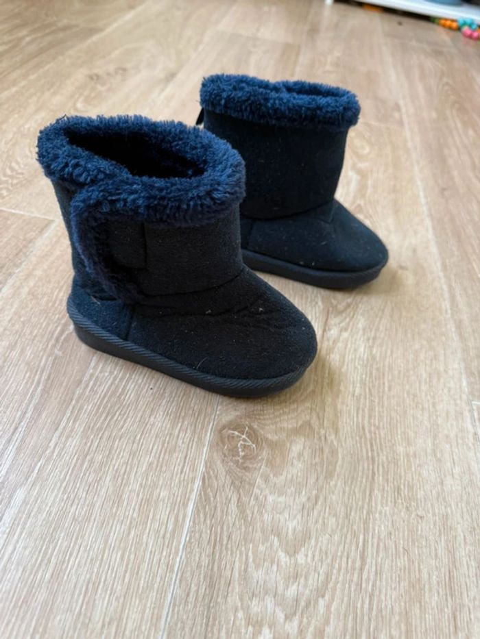 👟 Bottine fourré bleu marine taille 24 - photo numéro 2