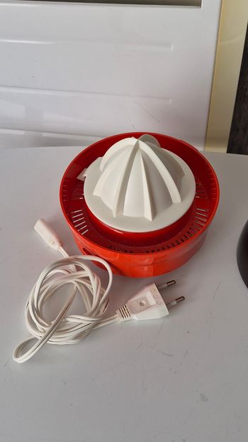 Presse-agrumes électrique SEB