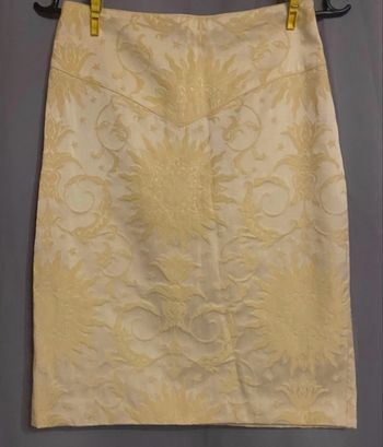 Jupe droite »Les Soleils D’Arles »jaune pâle