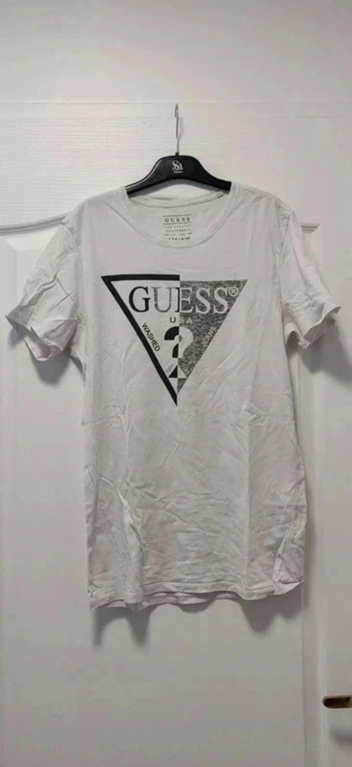 T-shirt mc Guess blanc et noir S