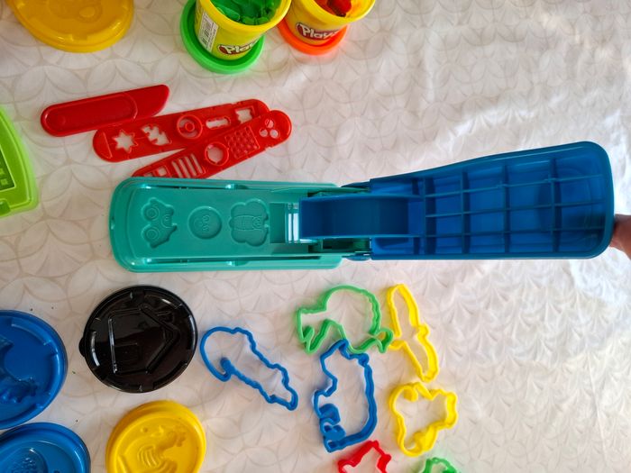 Lot pâte à modeler - photo numéro 4