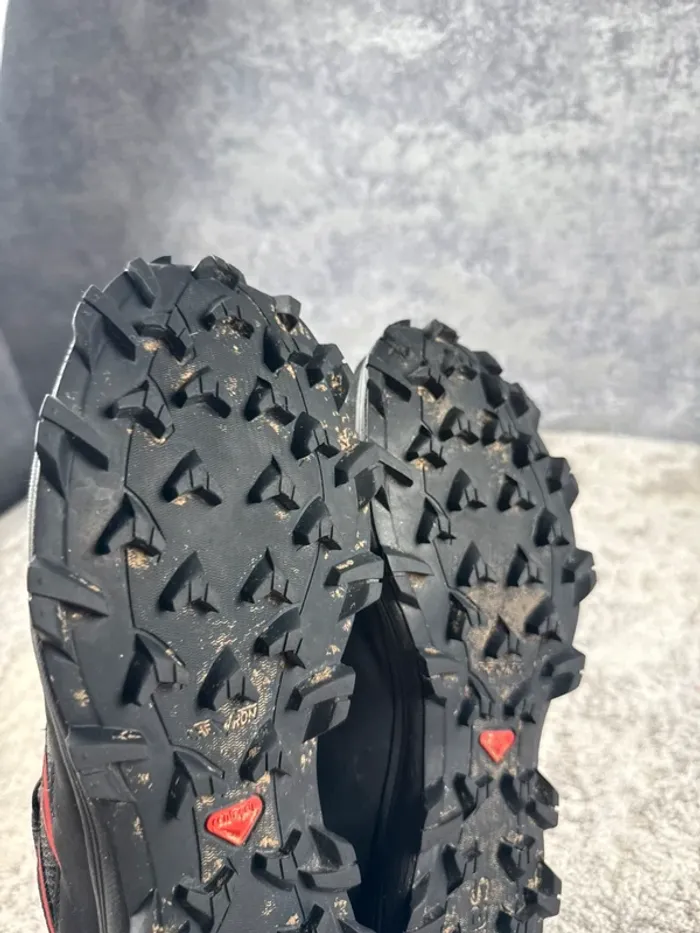 Salomon Wattara Trail Shoes - Black & Red - photo numéro 10