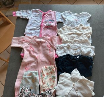 Lot 3 mois fille