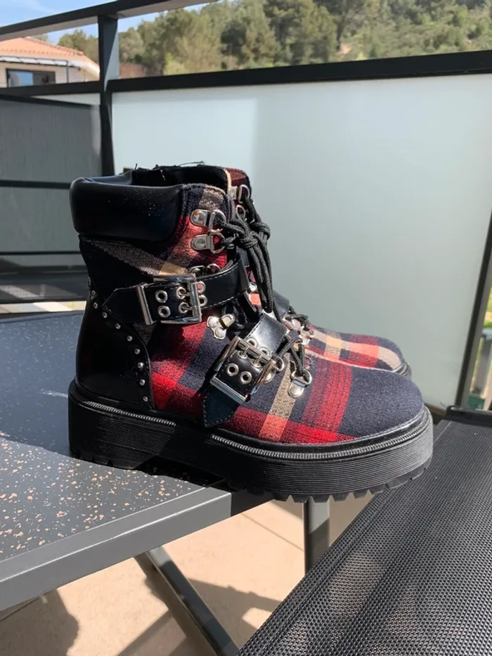 Boots tartan comme neuves taille 37 - photo numéro 2
