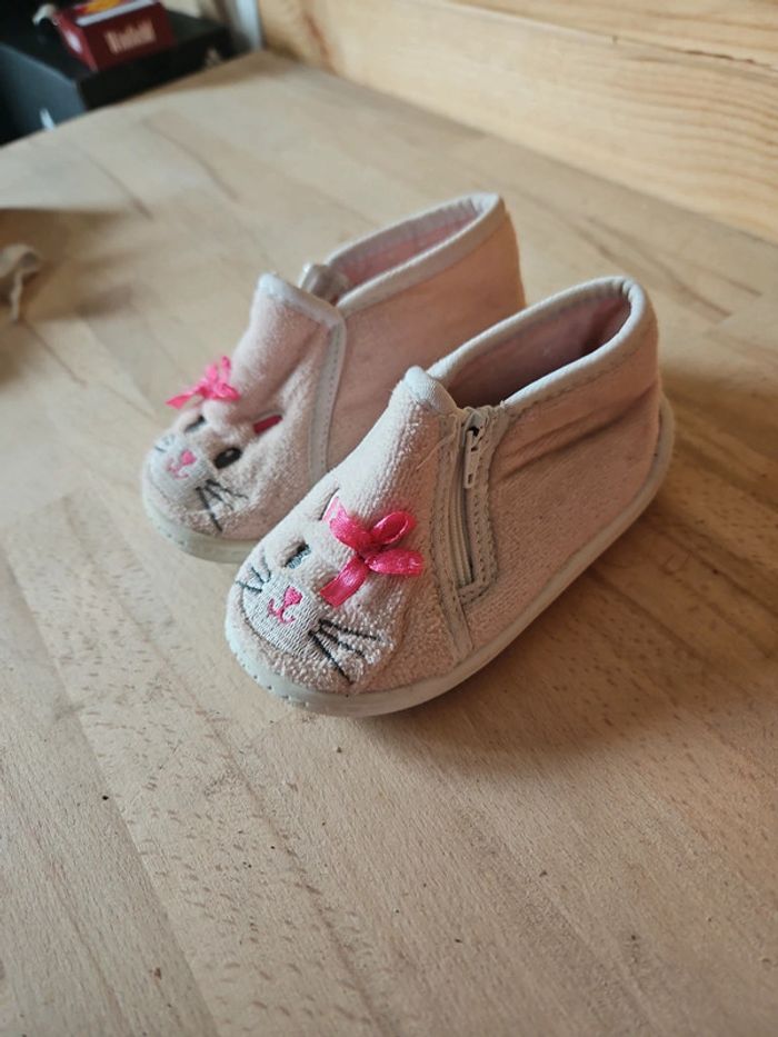 Chausson fille taille 22. - photo numéro 3