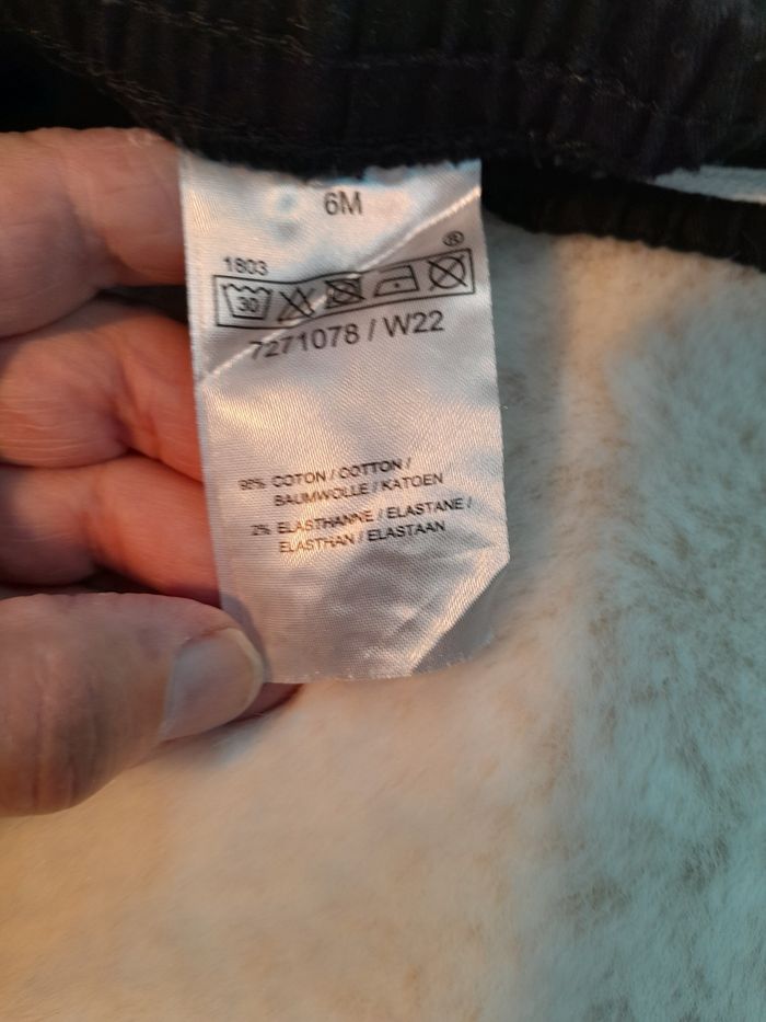 ​Adorable Pantalon Bébé Noir (6M) - Confortable & Doux - photo numéro 3