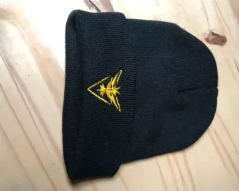 Bonnet noir Pokémon jamais servi
