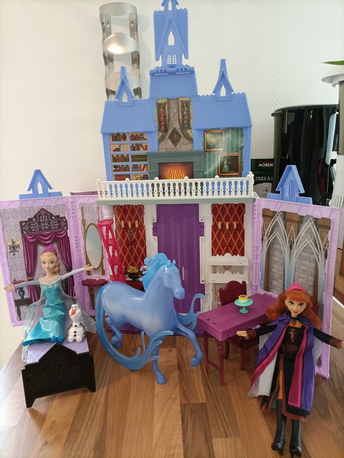 Château Arendelle Reine des Neiges - Elsa +Anna +Olaf +Nok