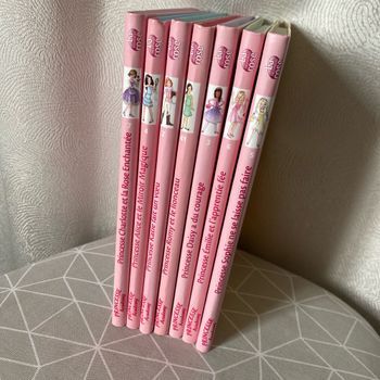 7 livres jeunesse Princesse Academy 6-8 ans Hachette