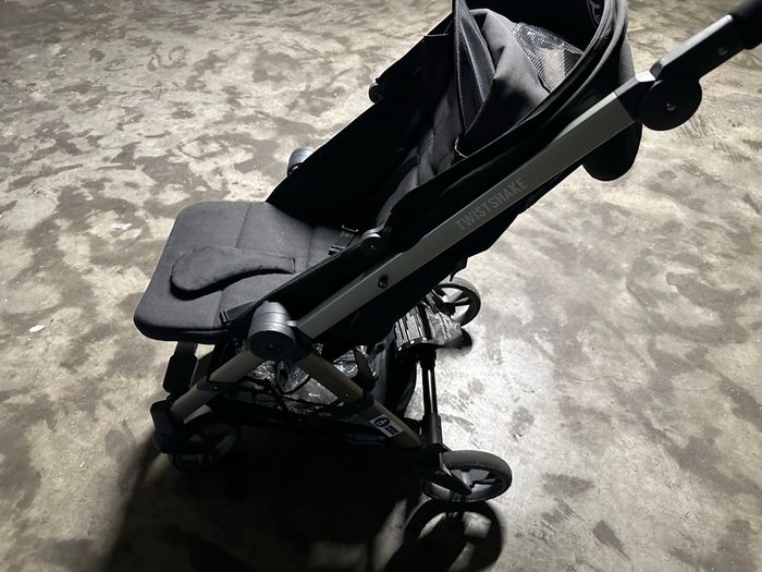 Poussette compacte - photo numéro 2