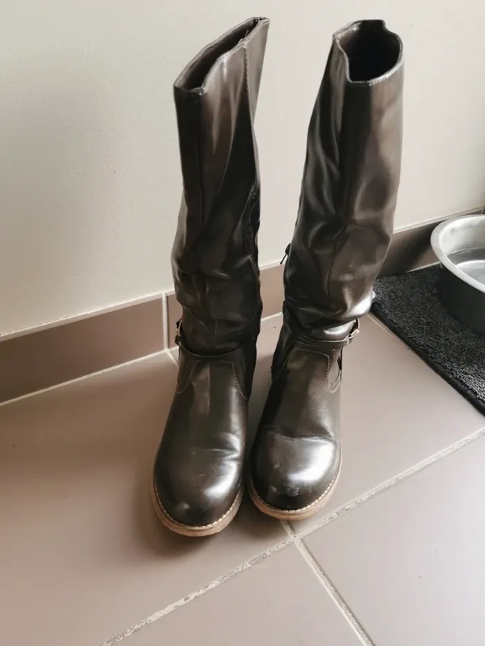 Bottes marron - photo numéro 3