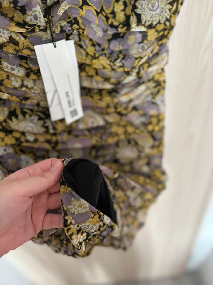 Robe courte fleurie asymétrique multicolore taille M ZARA - photo numéro 6