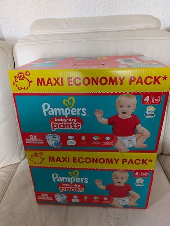 2 paquets Pampers Baby Dry Pants taille 4