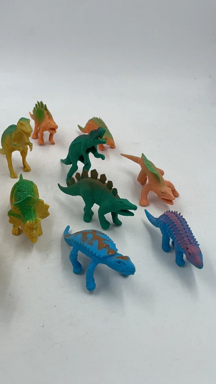 Lot de 14 figurines dinosaures en plastique - photo numéro 3