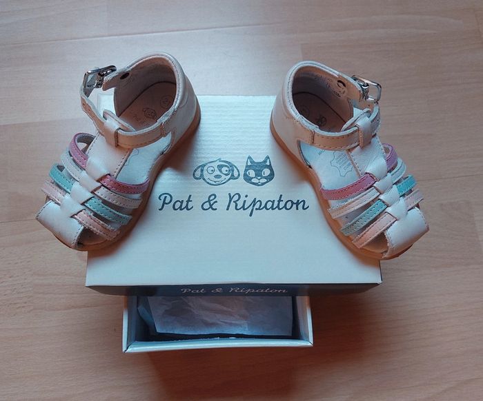 Sandale printemps/été fille taille 21