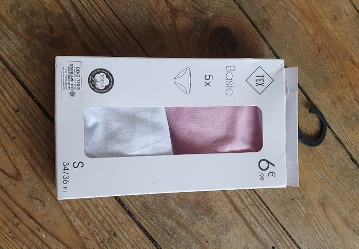 culottes rose et blanche neuves S Tex Tex (Carrefour) Beebs