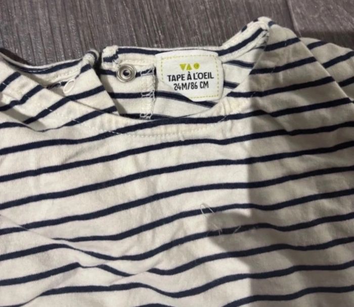 Lot de deux tee shirt fille 18 24 mois - photo numéro 3