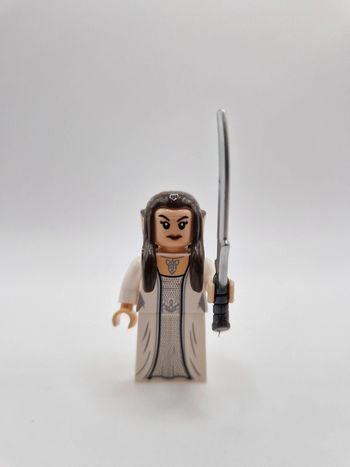 Figurine type lego Elfe Arwen seigneur des anneaux / hobbit
