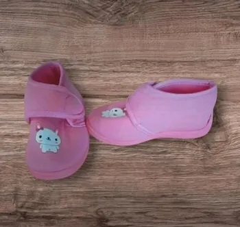 Chausson fille a scratch lapin Pointure 27