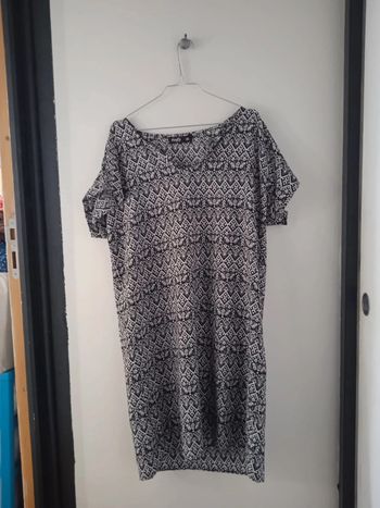 Robe d'été bicolore, en taille XXXL/46