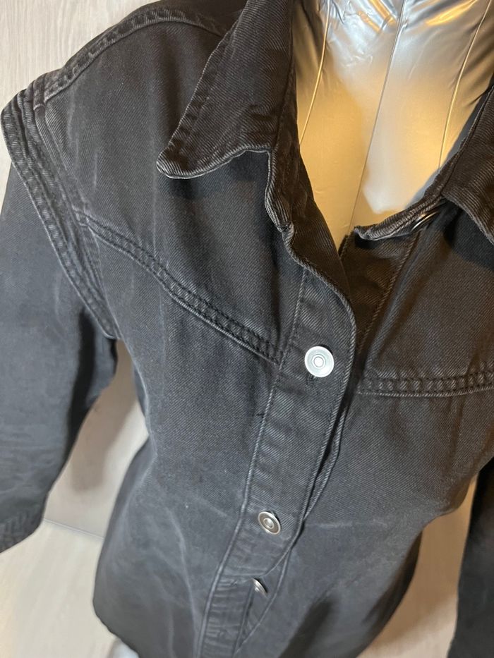 Veste noire en jean - photo numéro 2