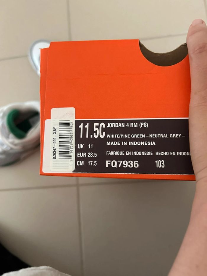 Basket Nike taille 28.5 - photo numéro 8
