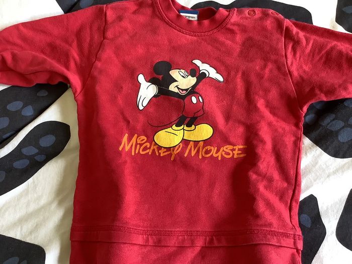 Pull Mickey rouge 24 mois - photo numéro 2