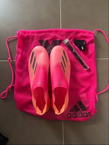 crampons de football Adidas X