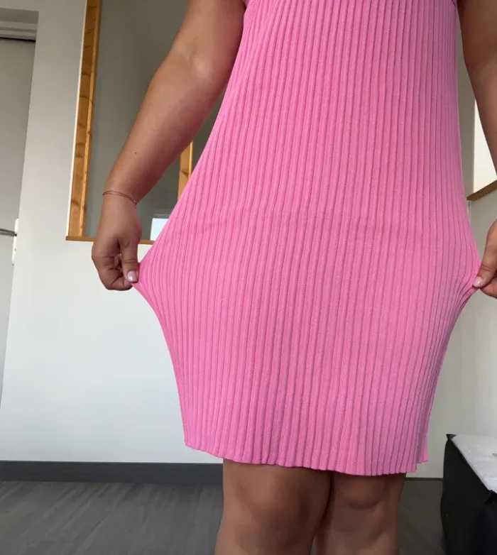 Robe rose moulante sexy cherry koko neuve - photo numéro 2