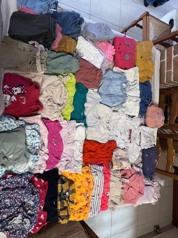 Lot de 90 vêtements taille 24 mois fille 