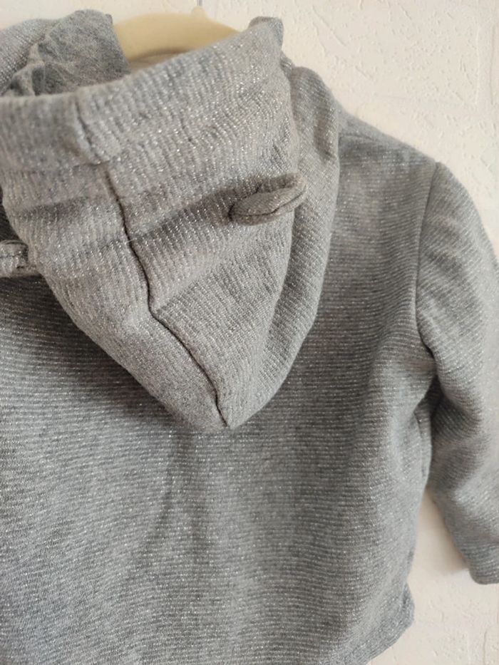 Veste grise à capuche 18 mois - photo numéro 2