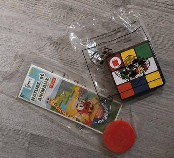 Lot 2 jouets Mcdo/KFC