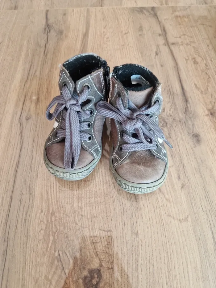 Lot - chaussures - 19 - photo numéro 4