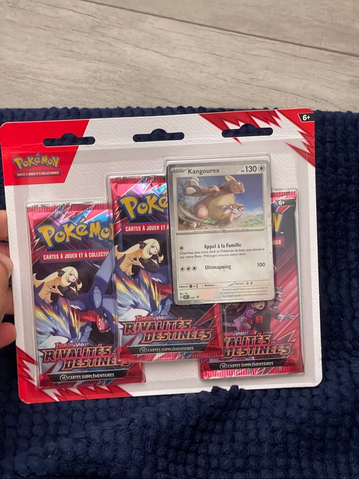 Pokémon Tripack Kangourex Rivalités destinées EV10 - 3 boosters et 1 carte collector - scellés